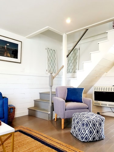 "The Cottage " is Perfect couples retreat!