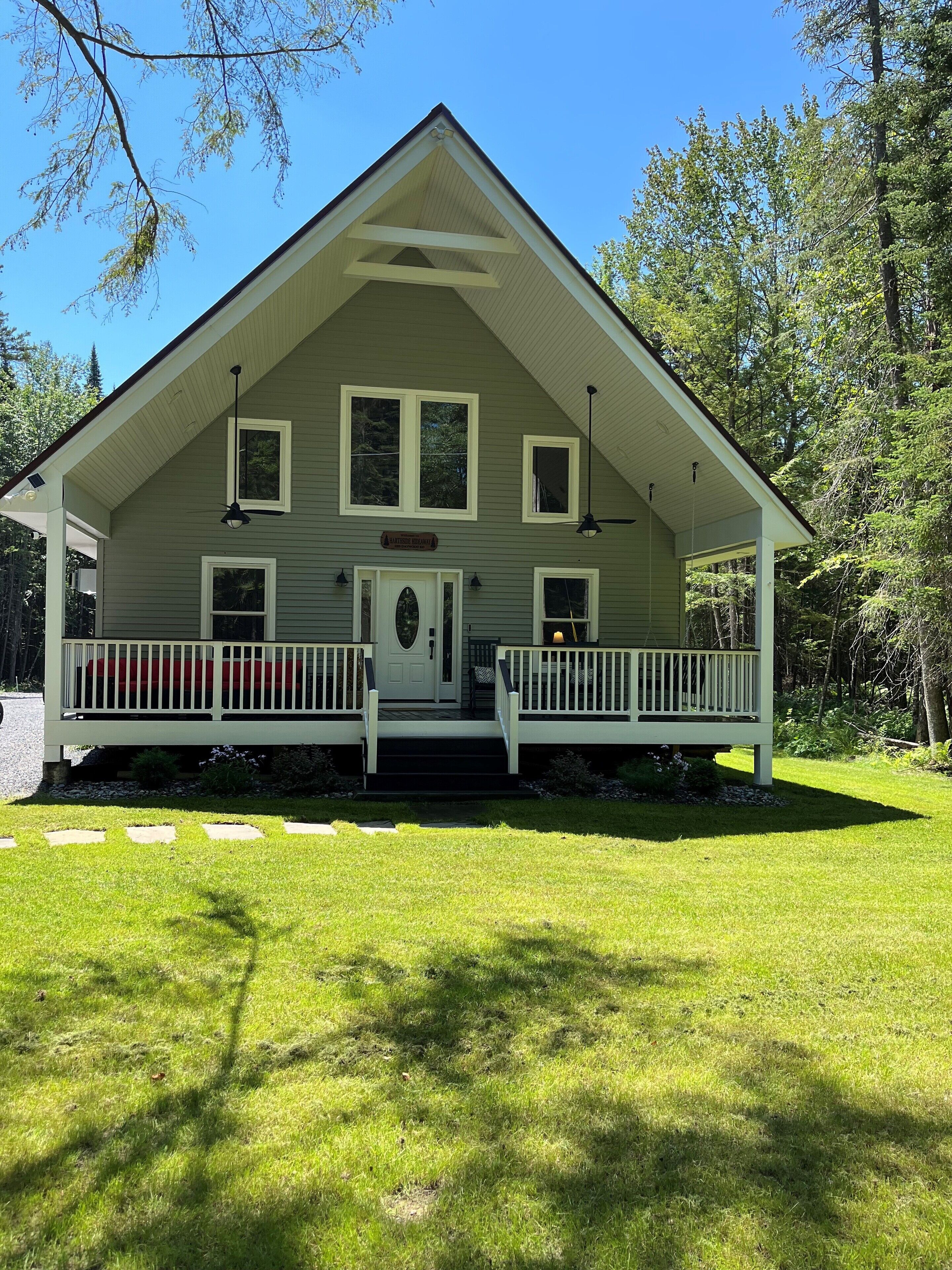 Adirondack Home within walking distance to White Lake