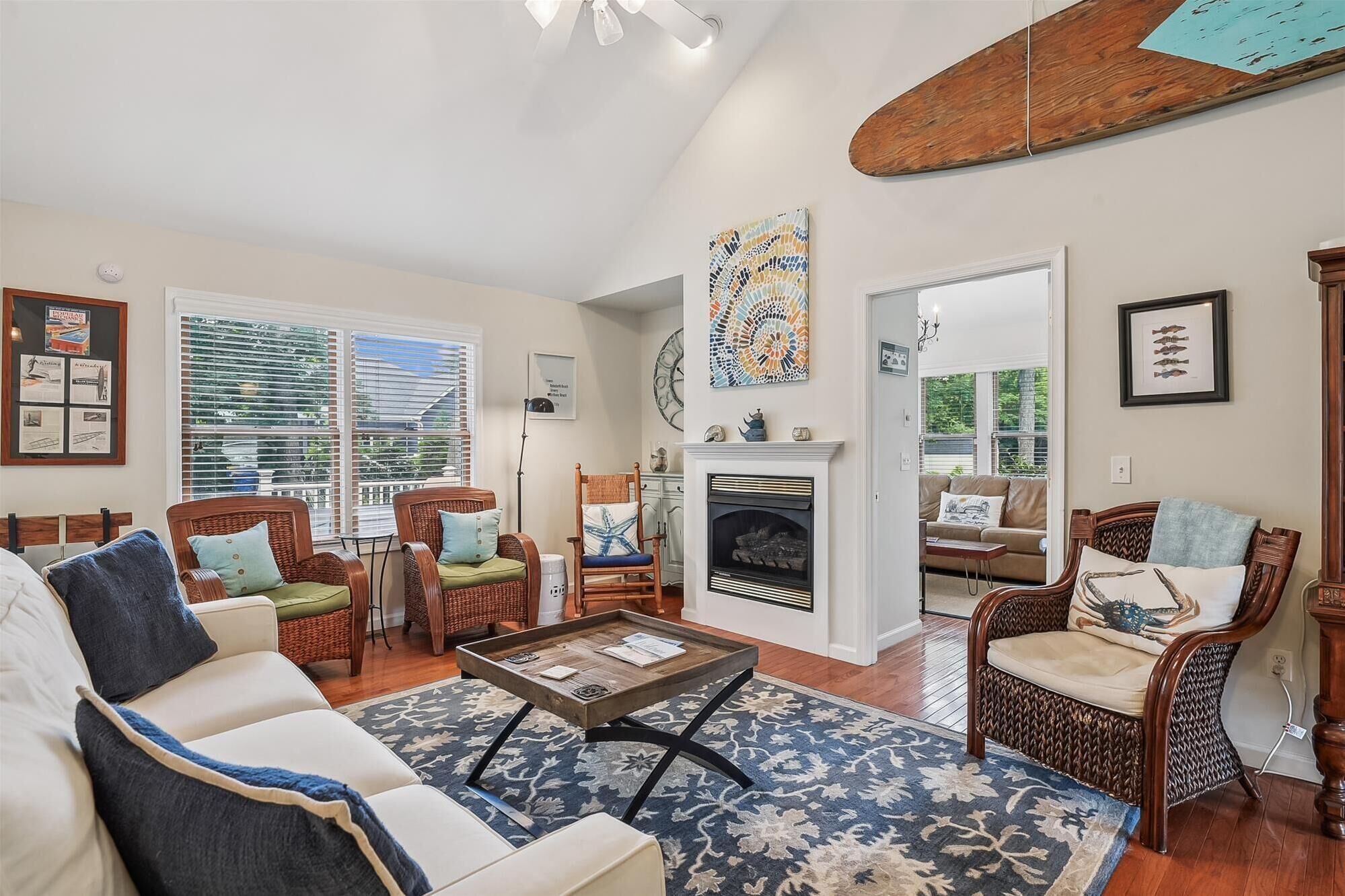 Smart TV, fireplace, DVD player, books