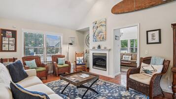 Smart TV, fireplace, DVD player, books