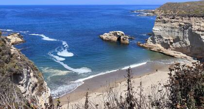 Baywood Cottage #2 | Walk to Bay | Dog Friendly