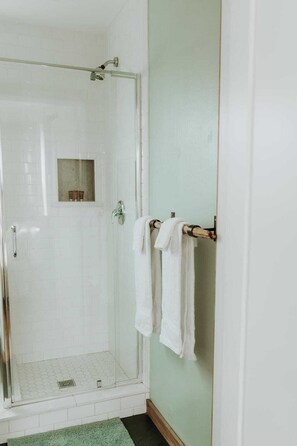 Shower, hair dryer, shampoo