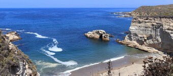 Baywood Cottage #3 | Walk to Bay | Dog Friendly