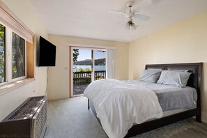 3 室のベッドルーム、旅行用ベビーベッド、WiFi (無料)、ベッドシーツ