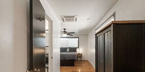 4 bedrooms, desk, iron/ironing board, travel cot