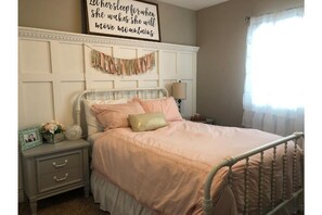 5 camere, una scrivania, ferro/asse da stiro, Wi-Fi