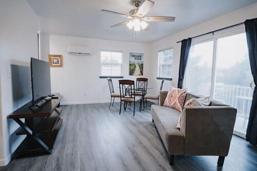 Quite Studio w/ Patio and Laundry