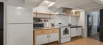 Charming Avenue Guest House