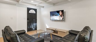 Charming Avenue Guest House