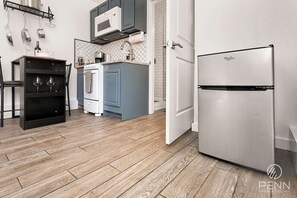 微波炉、烤箱、炉灶、茶具/咖啡用具