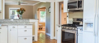 Lovely House near Downtown, Your Home away from Home!