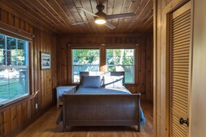 3 chambres, fer et planche à repasser, lit parapluie, Wi-Fi