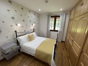 2 chambres, fer et planche Ă repasser, lit parapluie, Wi-Fi gratuit