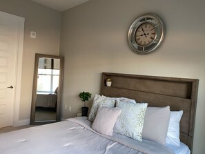 1 habitación, tabla de planchar con plancha, wifi gratis y ropa de cama