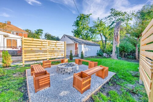 The Park @ The Park & River Chalet-2BD Lower Unit