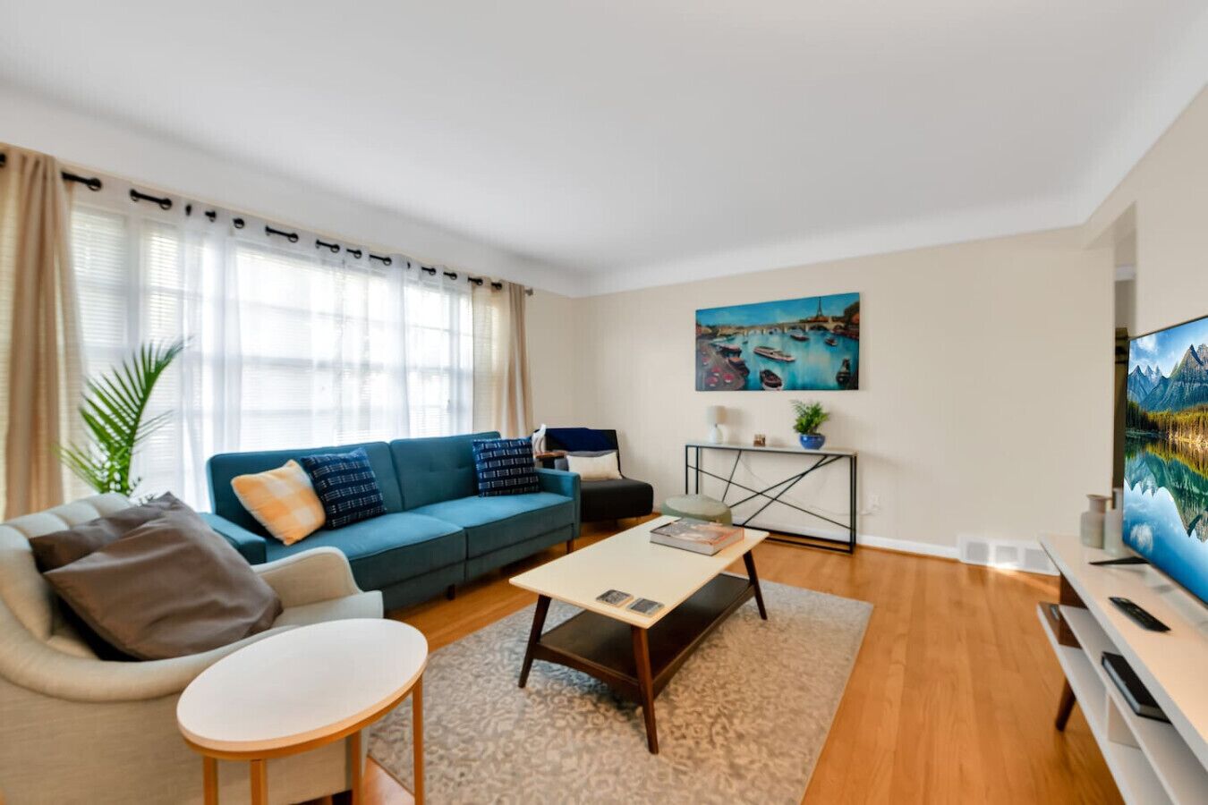 Smart TV, books, offices