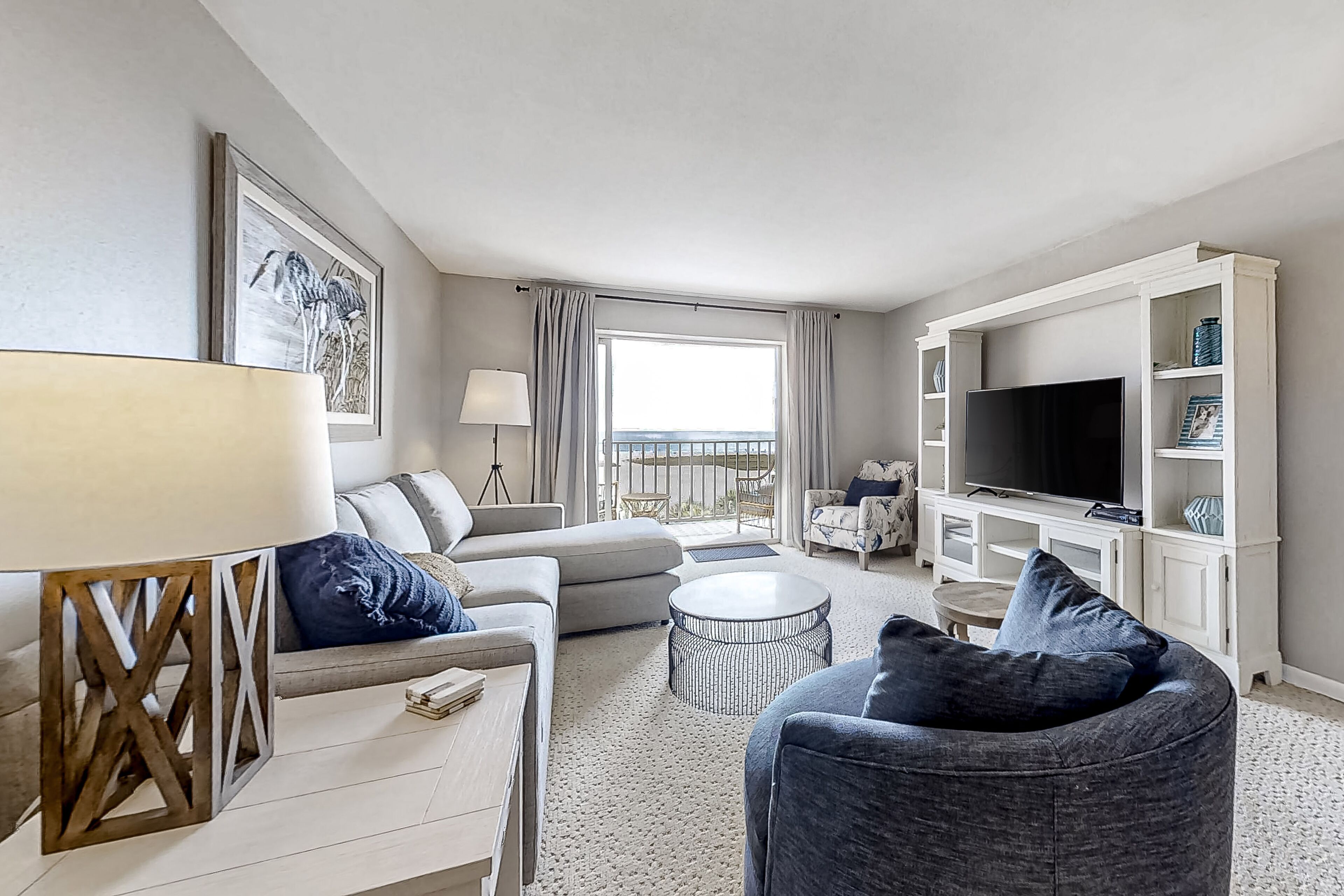 Wonderful Waterfront Escape W/ Private Balcony, Shared Pool, Fast WiFi & More
