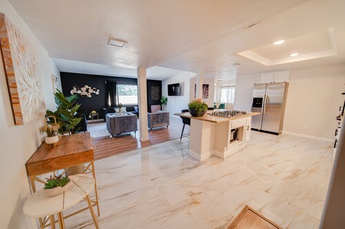 Casa Blanca (Arcade/Theatre/Game Room/RV Parking)