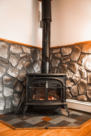 Interior - Catskills Cabin Retreat: Hot Tub and Fireplace (Jewett)