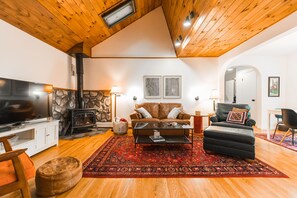 TV connectée, cheminée