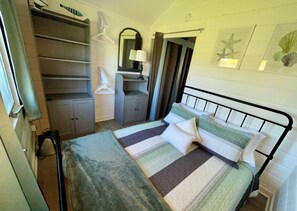 1 chambre, fer et planche à repasser, Wi-Fi gratuit, draps fournis