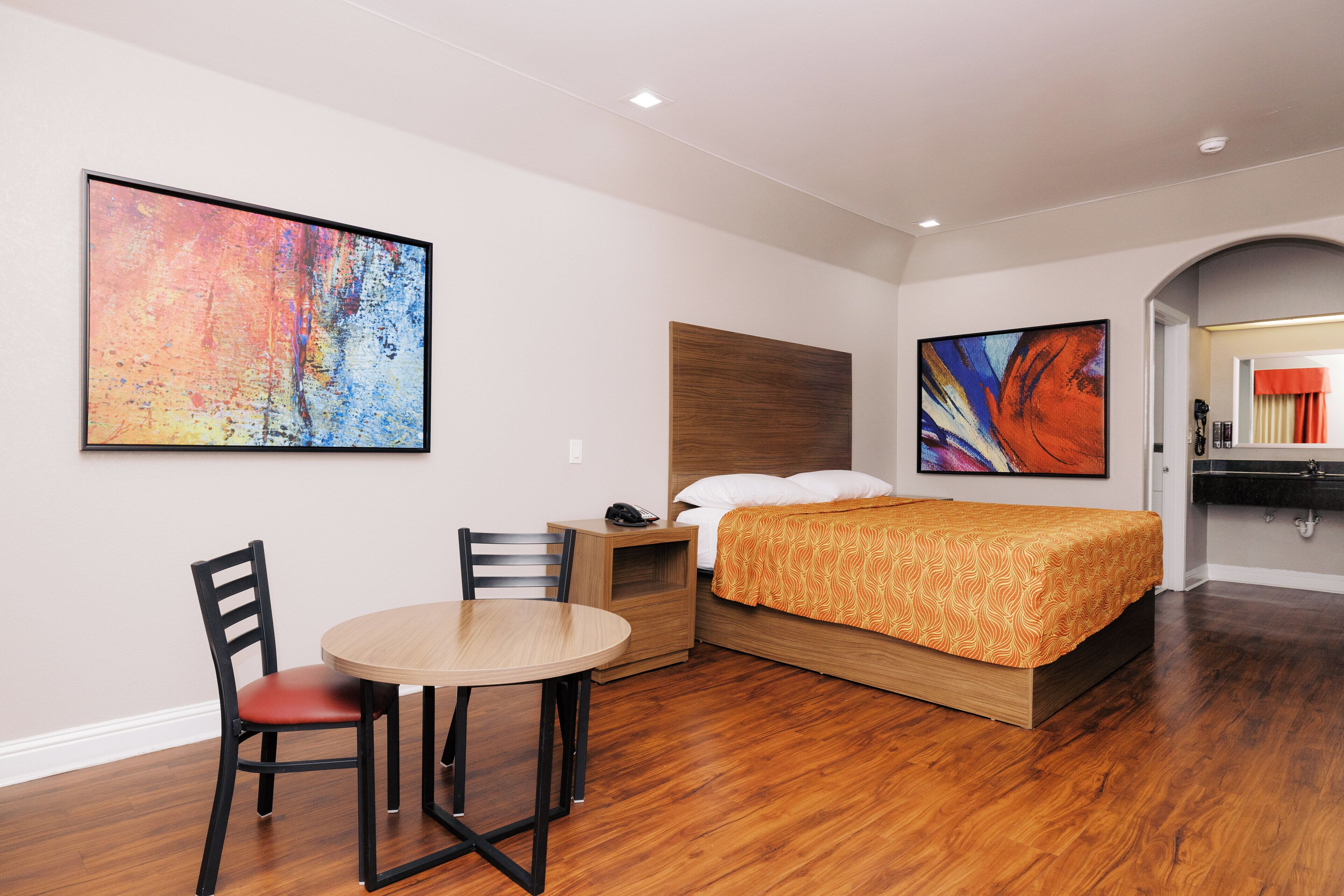 Standard Room | Free WiFi, bed sheets