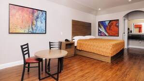 Standard Room | WiFi (free), bed sheets - Palace Inn I10East & John Ralston (Houston)