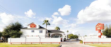 Fachada del alojamiento