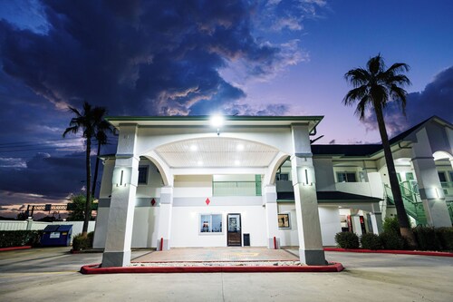 Palace Inn I10East & John Ralston