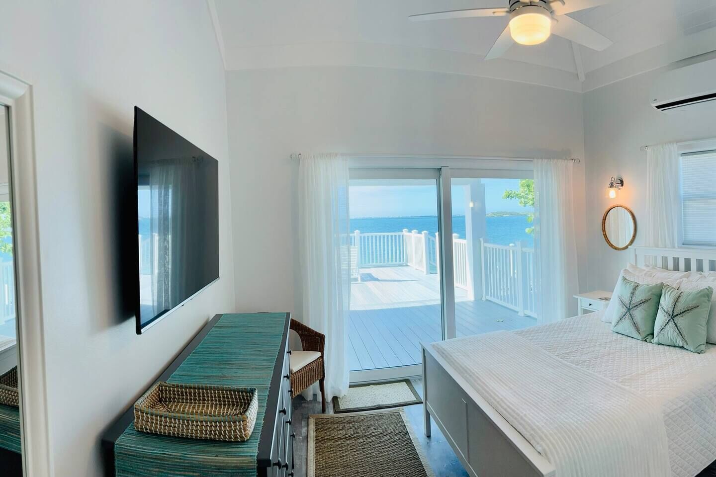 3 makuuhuonetta, työpöytä, silitysrauta/-lauta, ilmainen Wi-Fi