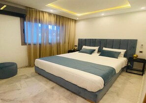2 chambres, fer et planche à repasser, accès à Internet