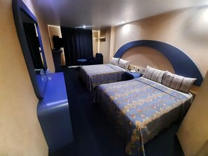Free WiFi, bed sheets - Hotel Pal (Mexico City)