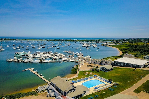 Bagian depan properti