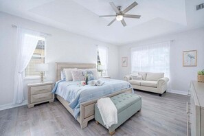 3 bedrooms, desk, iron/ironing board, free WiFi