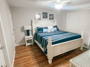 2 bedrooms, desk, iron/ironing board, travel crib