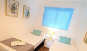 3 bedrooms, iron/ironing board, Internet, bed sheets - Sun Beach Bellavista with sea views (SALOU)