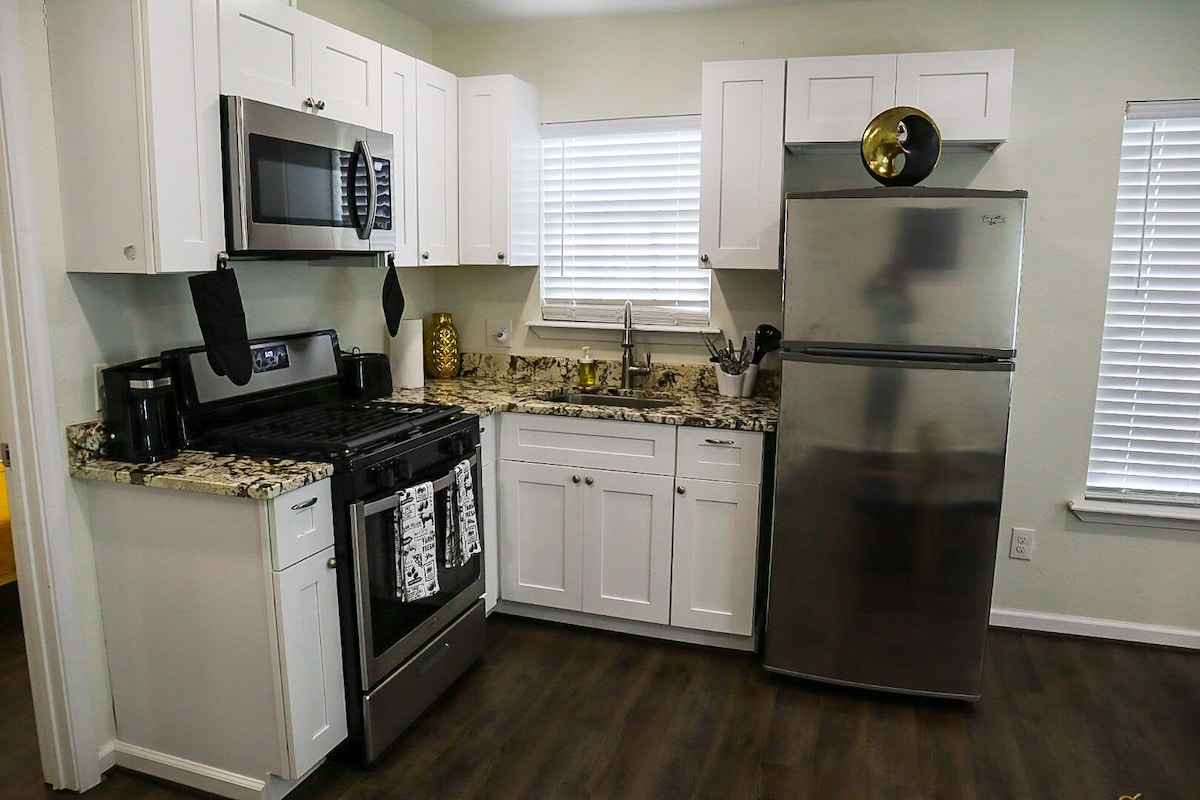 Photo 4 of Lovely 1BR Eado Unit Close to Downtown and Fun!