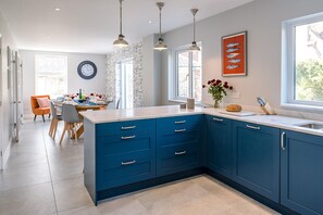 House (4 Bedrooms) | Private kitchen | Microwave, oven, stovetop, dishwasher - The Grange, Aldeburgh (Aldeburgh)