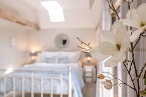 Casa (3 Bedrooms) | 3 habitaciones, espacio para trabajar con laptop y ropa de cama