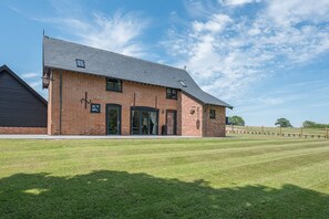 Exterior - Chapel Cottage, Pond Hall Farm, Hadleigh (Ipswich)