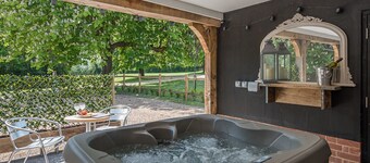 Geoff's Rest, Pond Hall Farm, Hadleigh