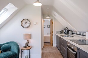 Micro-ondas, fogão, cooktop, lava-louças