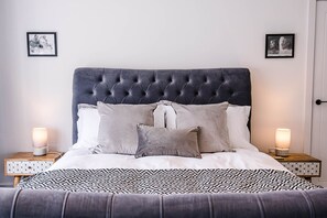 House (2 Bedrooms) | 2 bedrooms, laptop workspace, iron/ironing board, bed sheets - One The Old School, Leiston (Leiston)