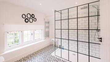 Bathtub