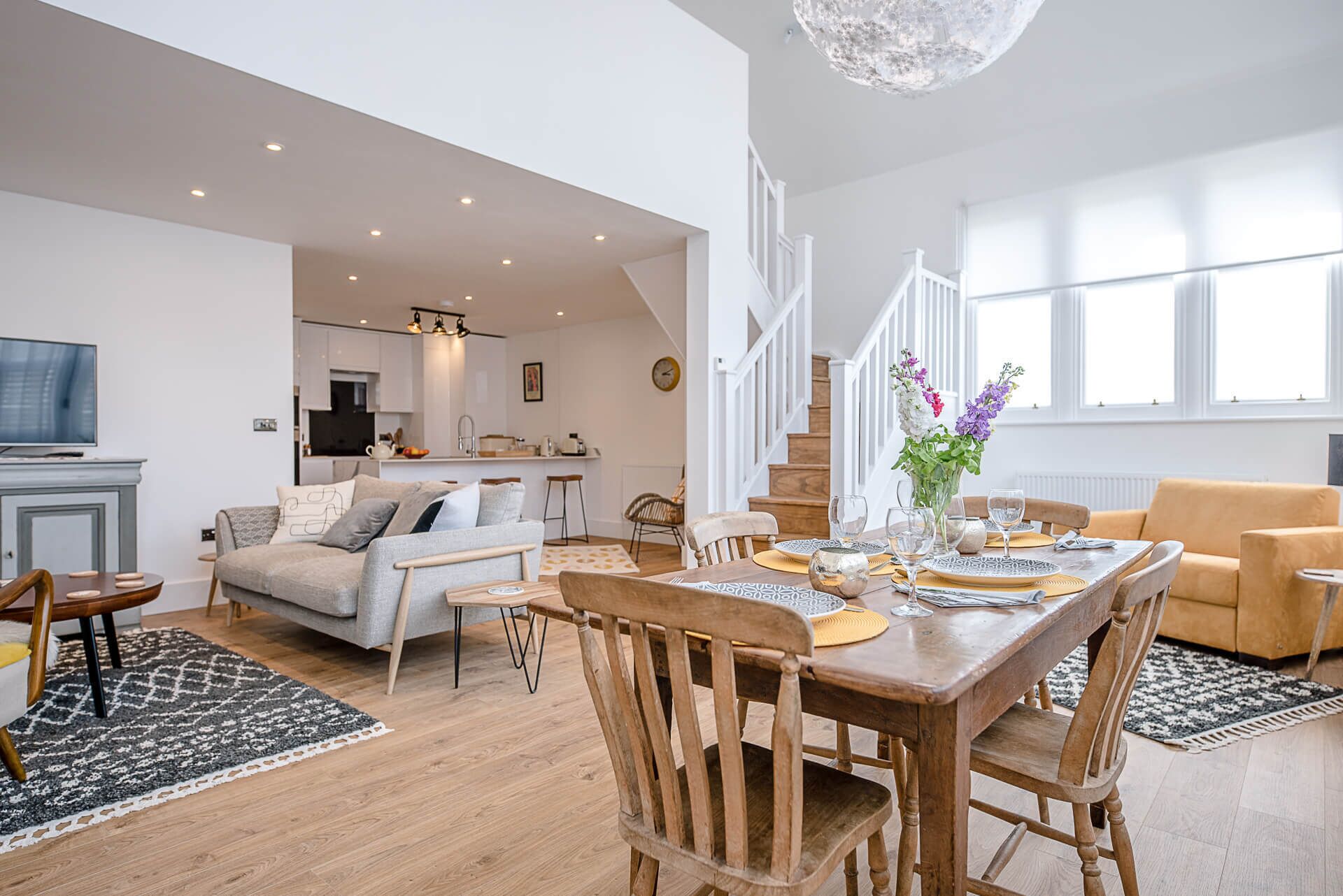 House (2 Bedrooms) | Living room | TV