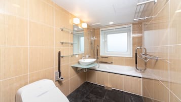 Deluxe Twin Beds Room, Non Smoking | Accessible bathroom