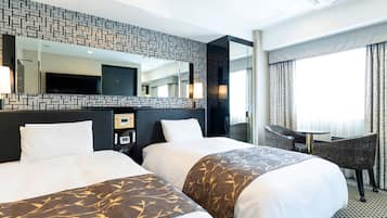 Deluxe Twin Beds Room, Non Smoking | Down comforters, desk, blackout drapes, free WiFi