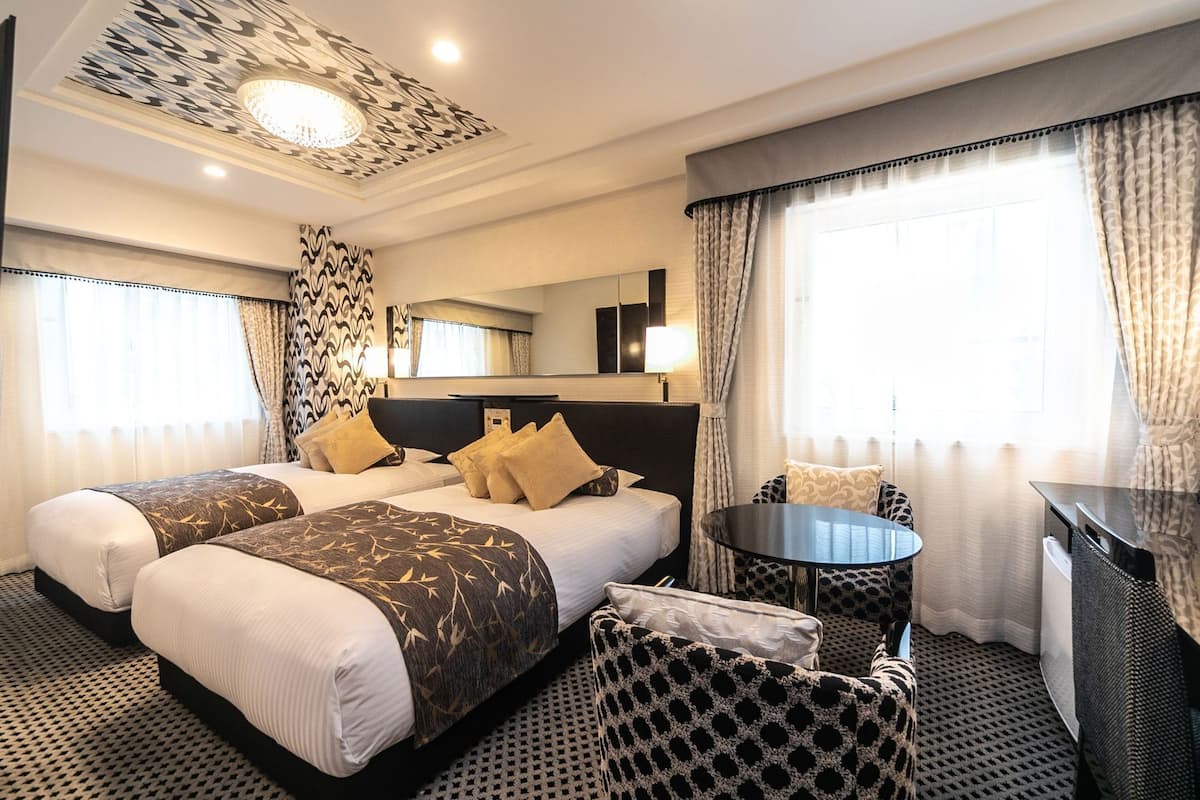 Down comforters, desk, blackout drapes, free WiFi