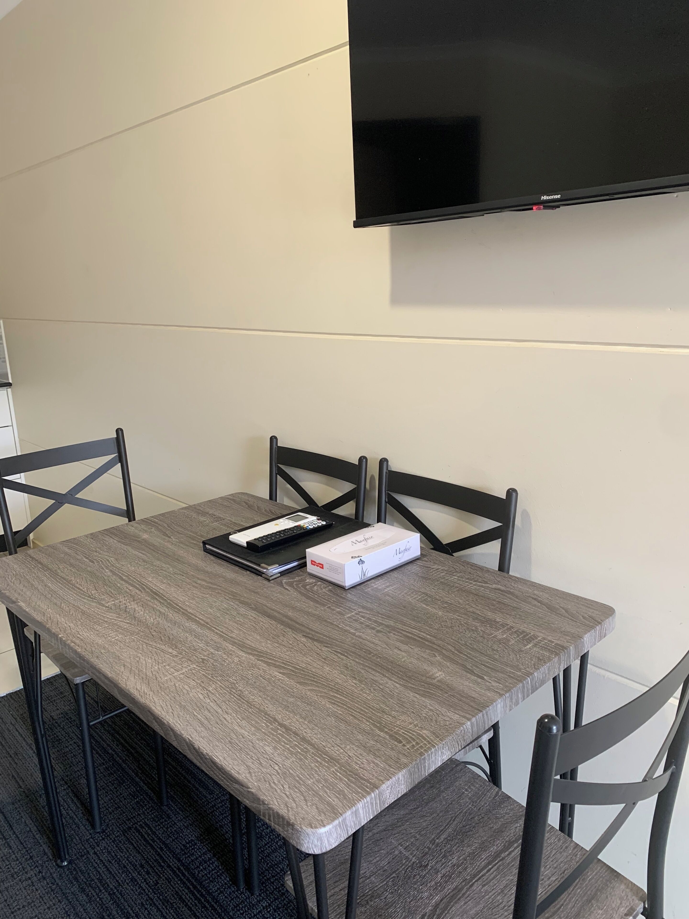 TV LCD 40 cm com canais digitais, TV