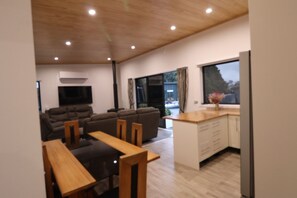 Interior - Tiffany Resort complete with swim spa and outdoor kitchen (Ohakune)